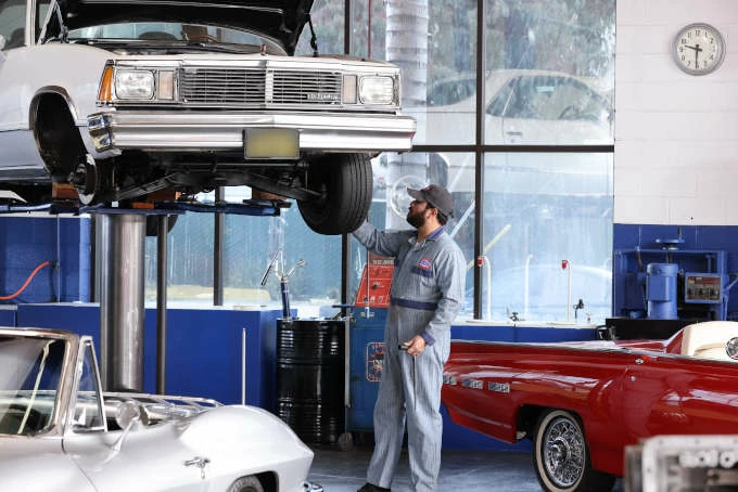 Engines Sales Store -Engines Sales Store Engine Maintenance Banner